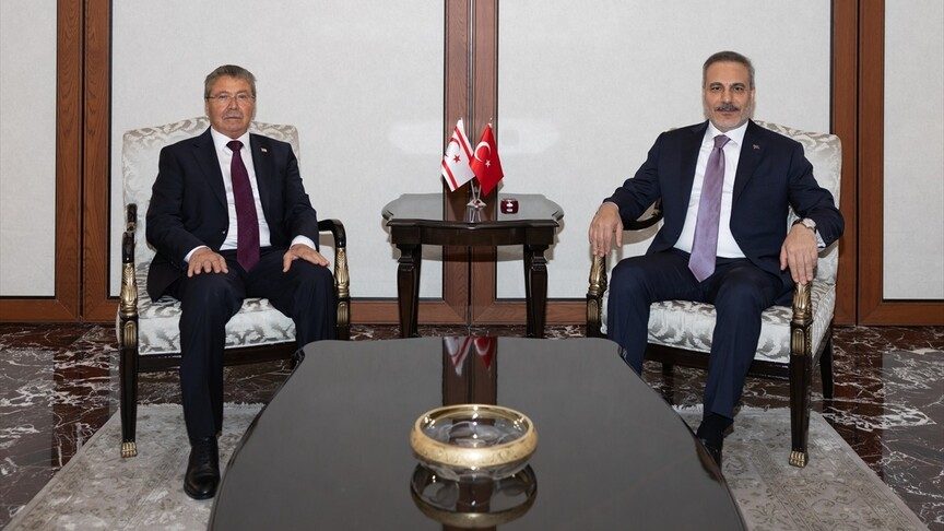 Dışişleri Bakanı Fidan, KKTC Başbakanı Üstel ile Ankara'da bir araya geldi