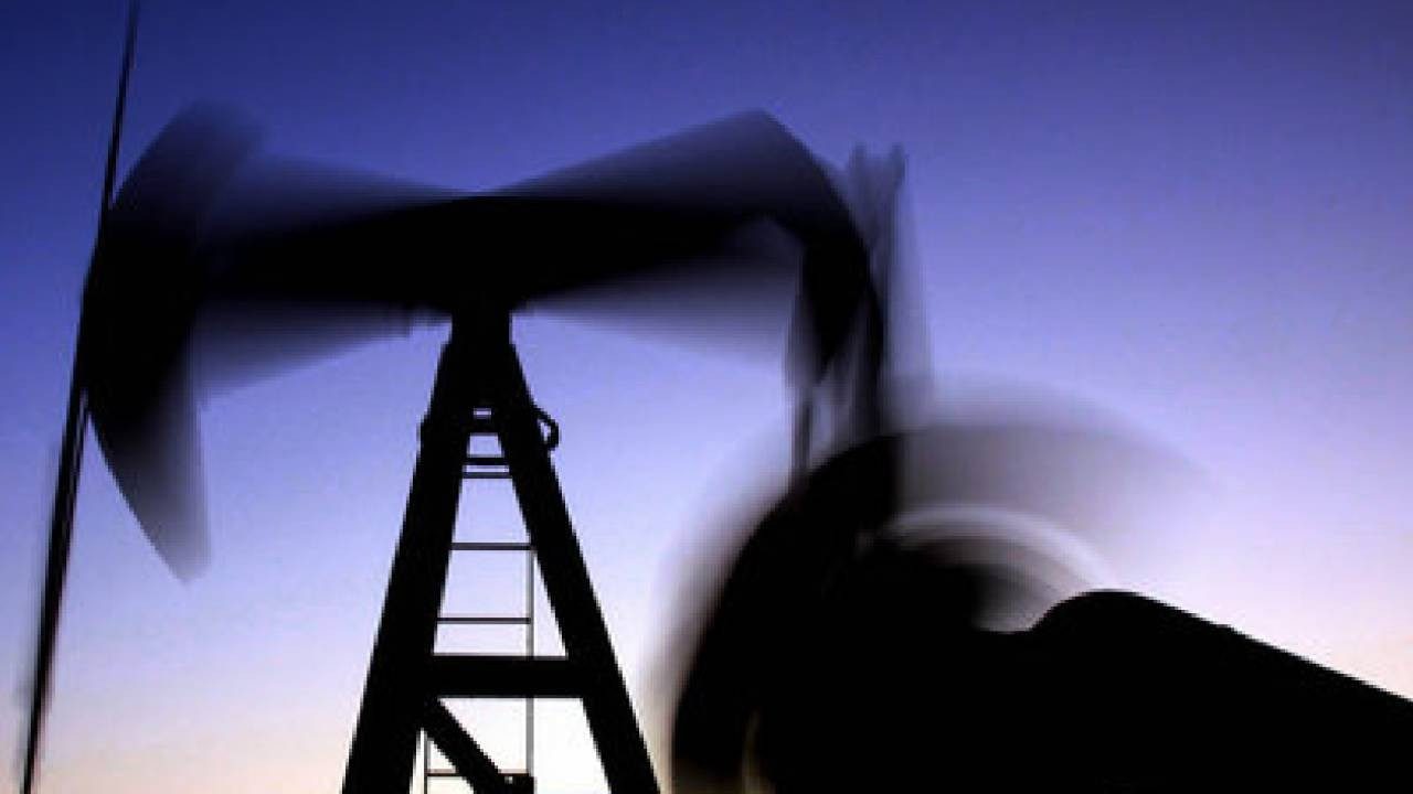 Ortadoğu gerilimi petrol fiyatlarını destekliyor: Fitch'ten petrol fiyatları için dikkat çeken tahmin