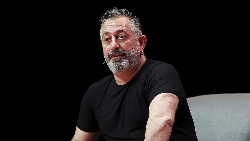 Çanakkale'de rahatsızlanan komedyen Cem Yılmaz'ın hastanedeki tedavisi sürüyor