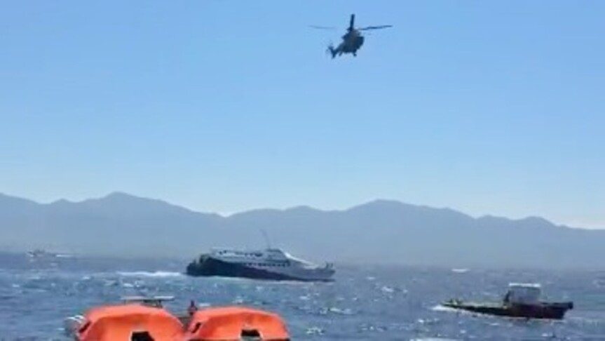 KKTC'nin Girne Limanı'ndan ayrılan feribotun su alması nedeniyle kurtarma çalışması başlatıldı