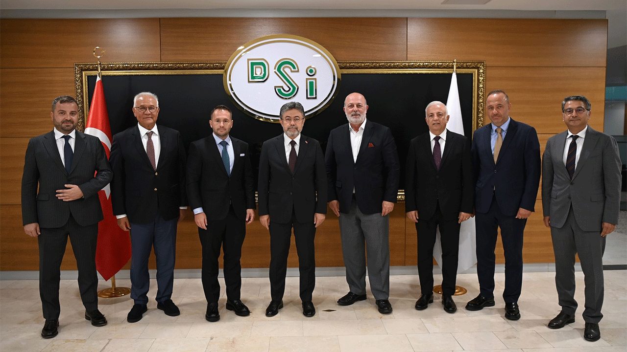 İKMİB yönetimi Tarım ve Orman Bakanı Yumaklı'yı ziyaret etti