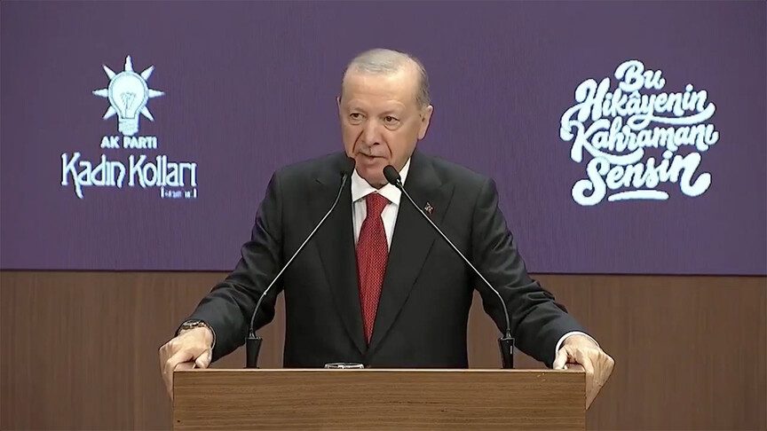 Cumhurbaşkanı Erdoğan: Vesayetçilerin ördüğü tek tipçi duvarlar, kadınların mücadelesiyle yıkılmıştır