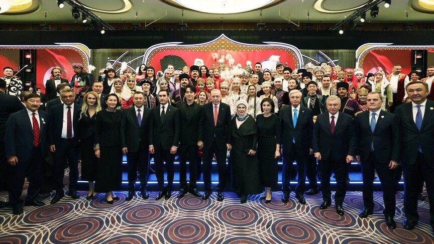 Emine Erdoğan'dan Cumhuriyet Bayramı ve TDT Zirvesi kapsamındaki resmi yemeğe ilişkin paylaşım