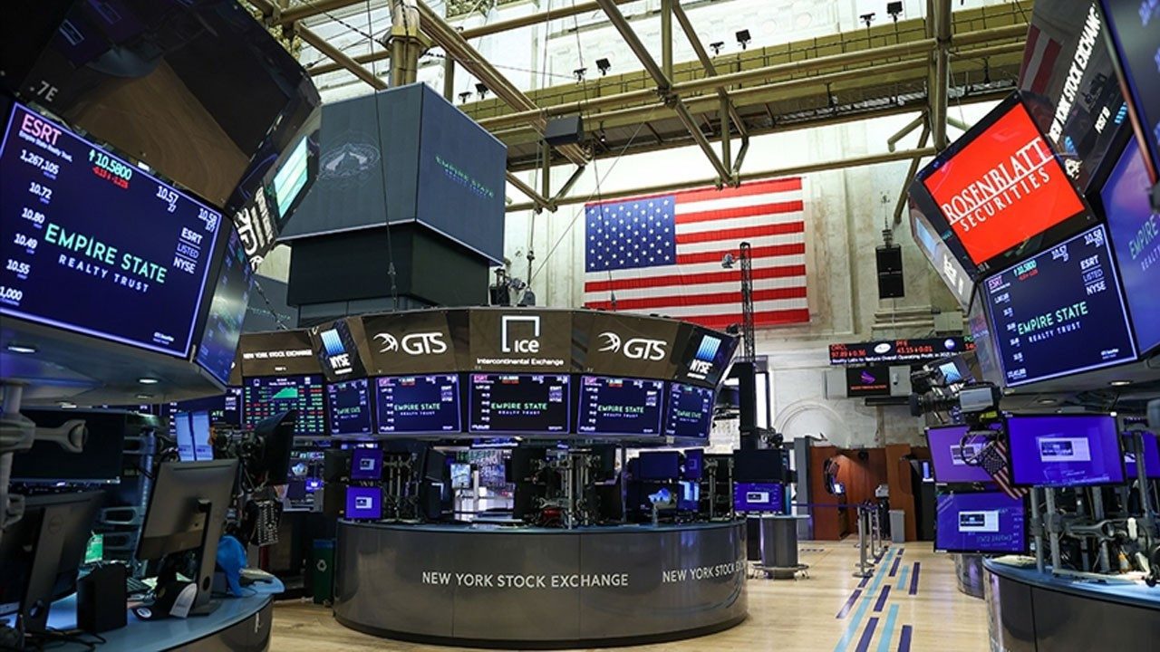 New York borsası karışık seyirle açıldı