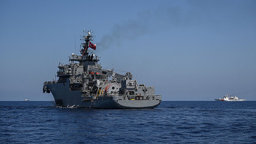Girne açıklarında batan gemiye ulaşıldı