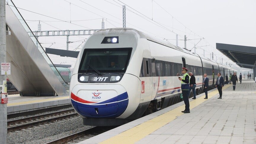 Çerkezköy-Kapıkule Hızlı Tren Hattı'nda seferlerin başlaması Edirne esnafını sevindirdi