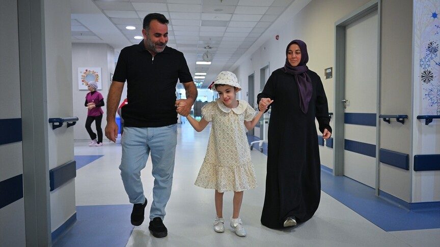 8 yıl süren epilepsi nöbetleri sonrası yürüyüp konuşmaya başladı