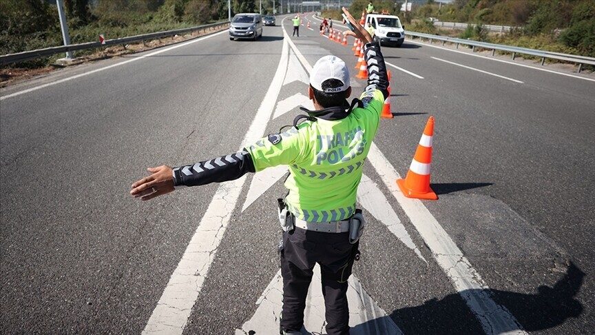 İstanbul'da Zafer Bayramı dolayısıyla yarın Vatan Caddesi trafiğe kapatılacak