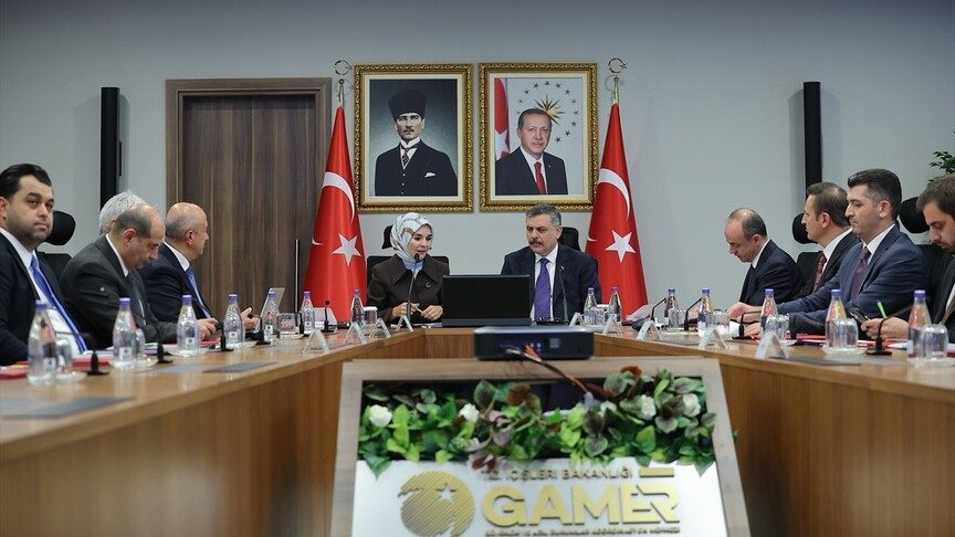 Valilerle sosyal yardımlara ilişkin değerlendirme toplantısı yapıldı