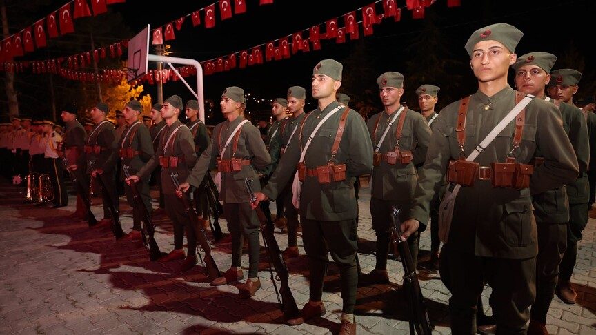 Büyük Taarruz'un 104. yıl dönümü dolayısıyla "Zafer Yürüyüşü" düzenlendi