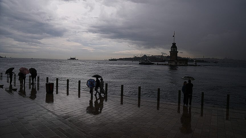 AKOM'dan İstanbul'da cuma günü için sağanak uyarısı