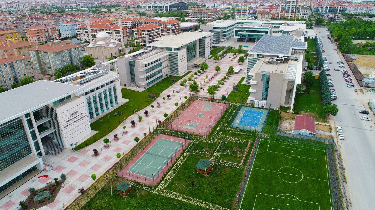 KTO Karatay Üniversitesi geleceğin mesleklerine kapı aralıyor