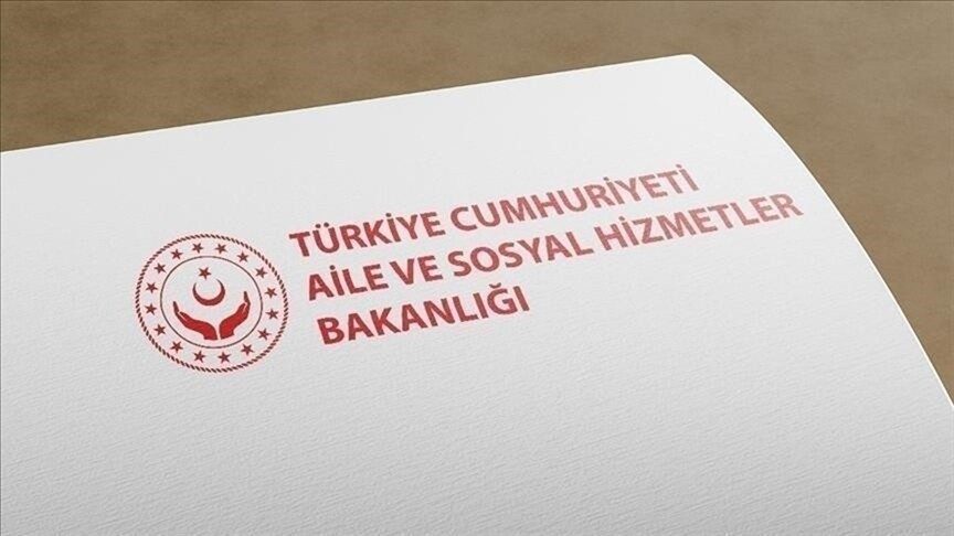 Aile ve Sosyal Hizmetler Bakanlığından "Koruyucu aile hizmeti"ne ilişkin paylaşım