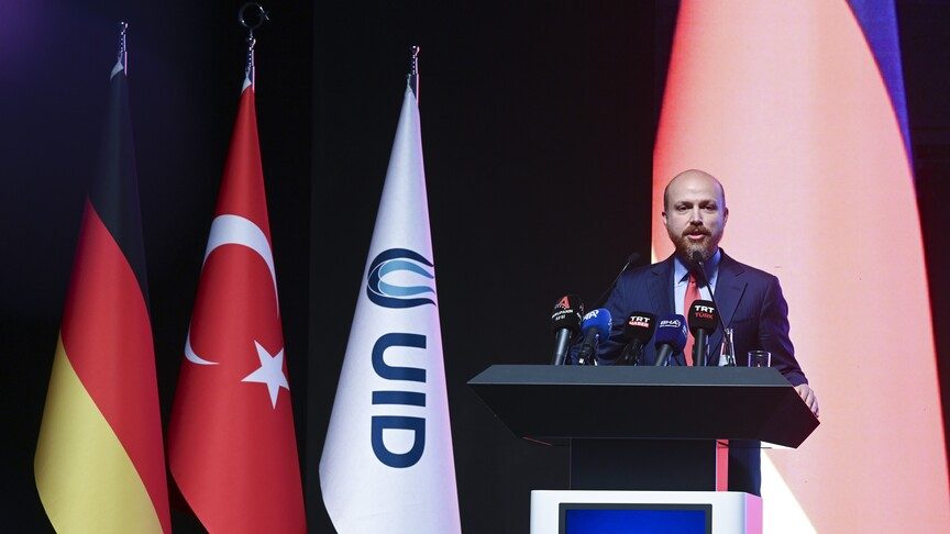 İYV Başkanı Necmeddin Bilal Erdoğan, Türkiye'nin çok daha güçlü olduğunu belirtti