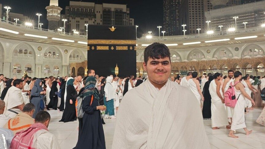 18 yaşındaki imam hatipli gencin İstanbul'dan otostopla umre yolculuğu