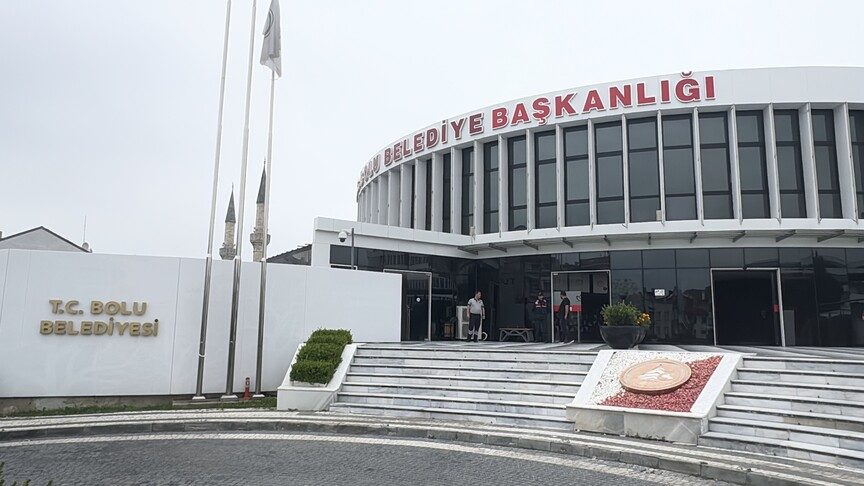 Bolu Belediyesinde "araç kiralamada usulsüzlüğe" ilişkin soruşturmada 22 zanlı hakkında gözaltı kararı