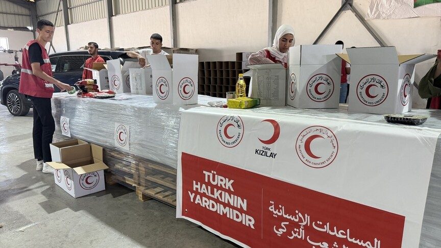 Türk Kızılay, Gazze'ye yönelik yardımlarını sürdürüyor