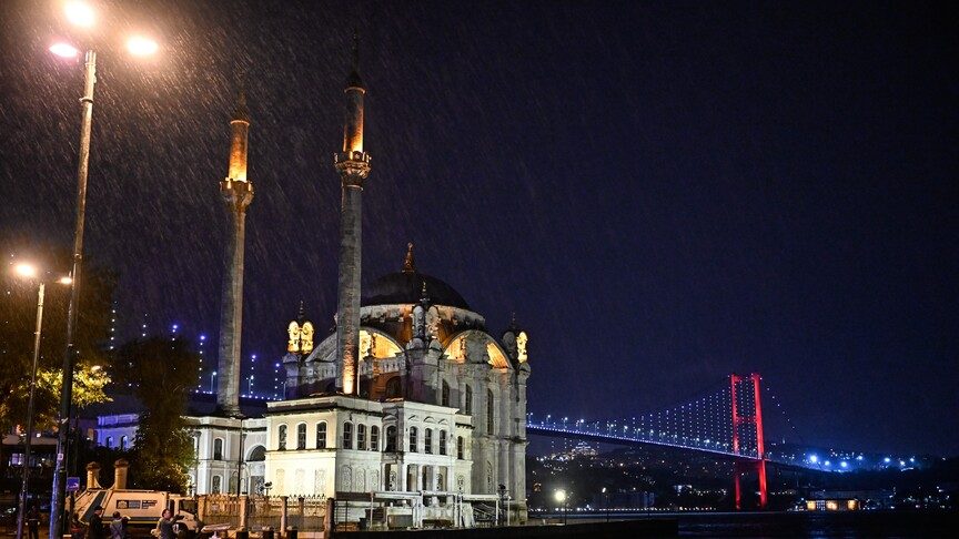 İstanbul'un bazı bölgelerinde sağanak etkili oldu