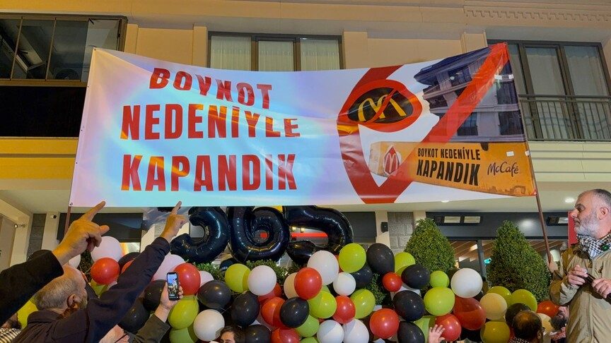 Üsküdar'da mahalle sakinlerinin protesto ettiği McDonald's şubesi kapatıldı