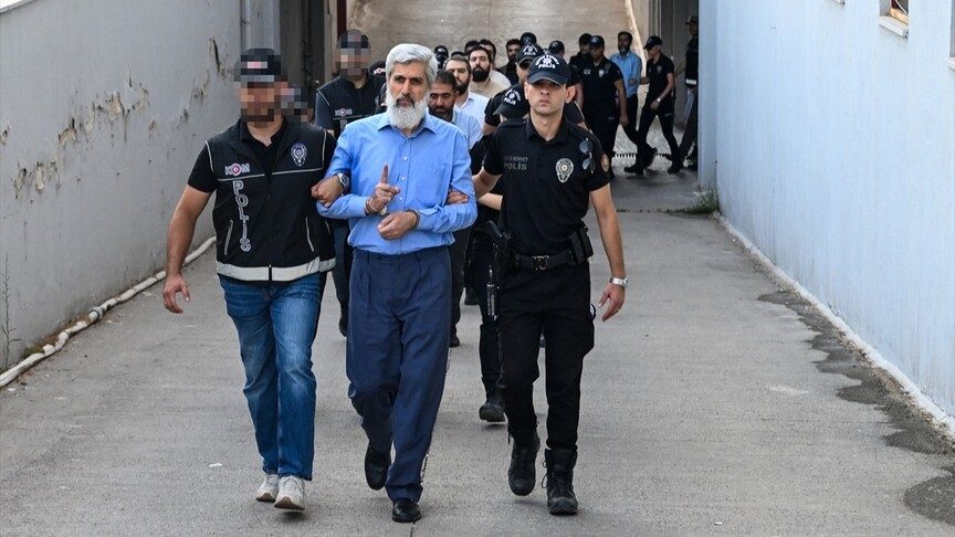 "Kuytulcular" yapılanmasına yönelik operasyonda yakalanan 56 zanlı adliyede