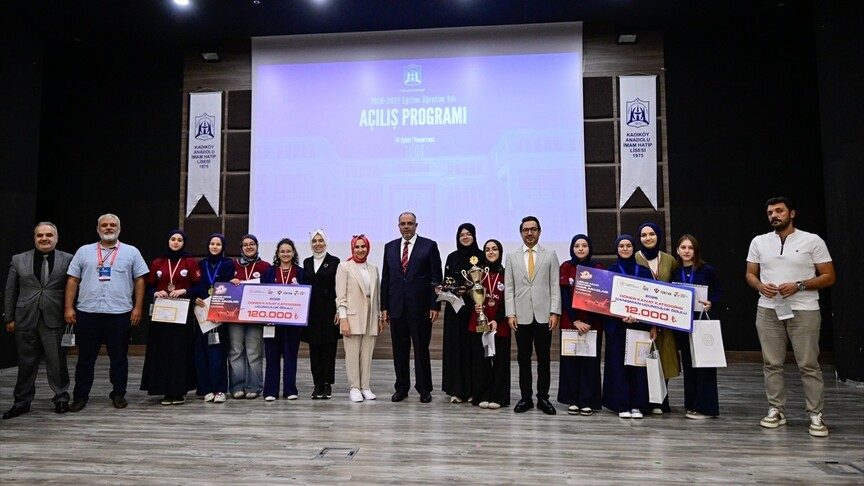 Kadıköy Anadolu İmam Hatip Lisesinde yeni eğitim-öğretim yılı açılış töreni düzenlendi